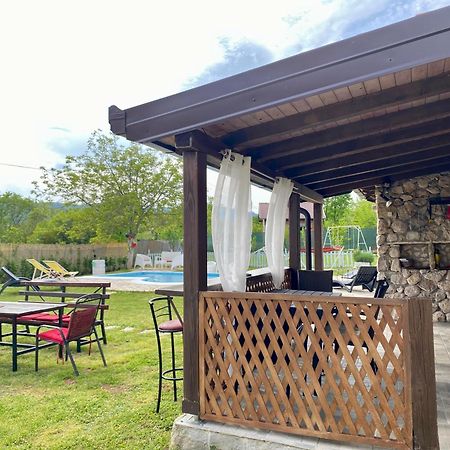Silent Village Villa With Swimming Pool 莫斯塔尔 外观 照片