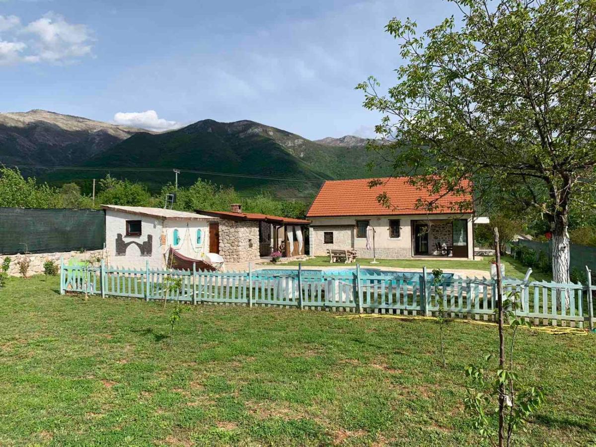 Silent Village Villa With Swimming Pool 莫斯塔尔 外观 照片