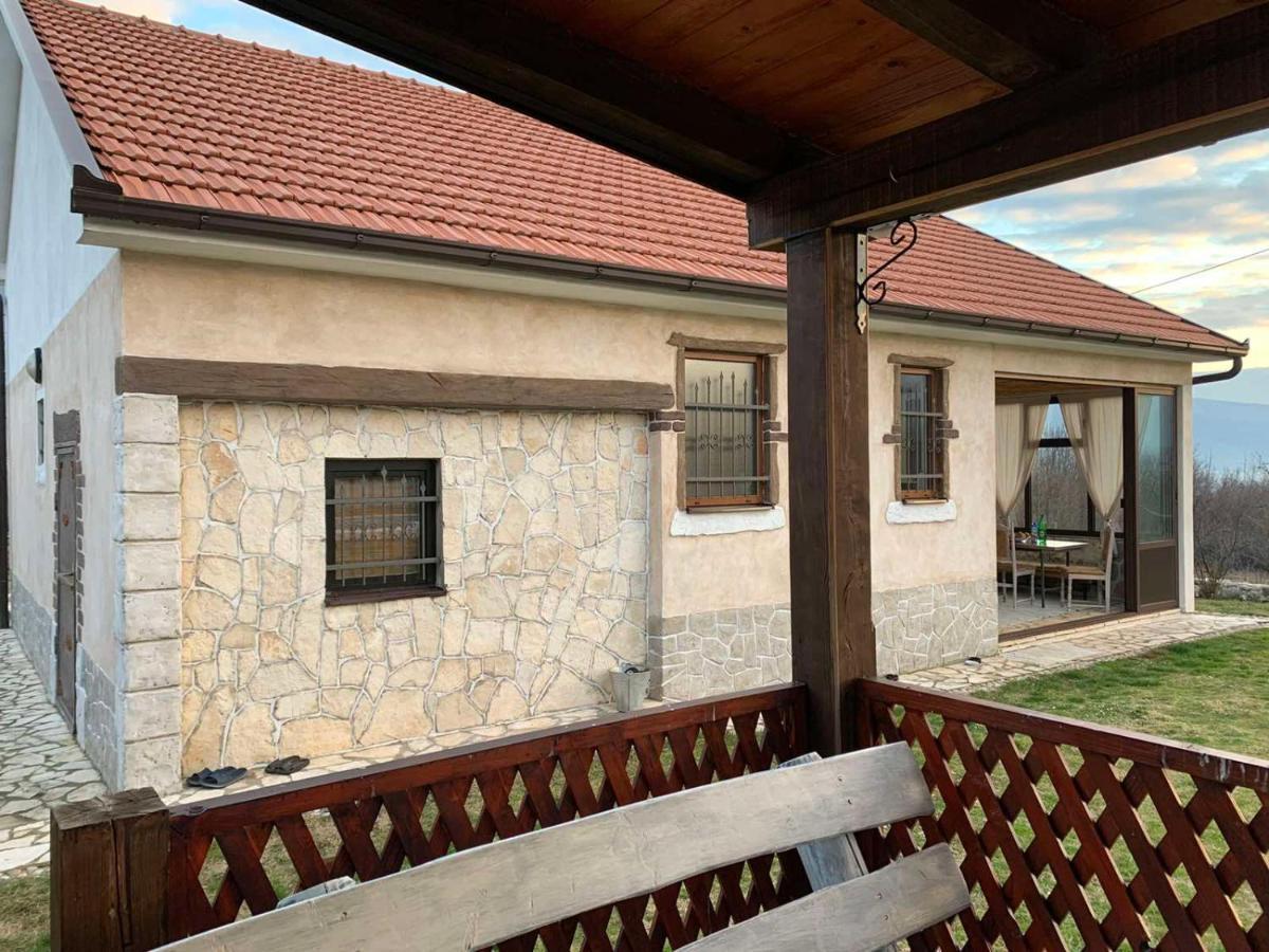 Silent Village Villa With Swimming Pool 莫斯塔尔 外观 照片