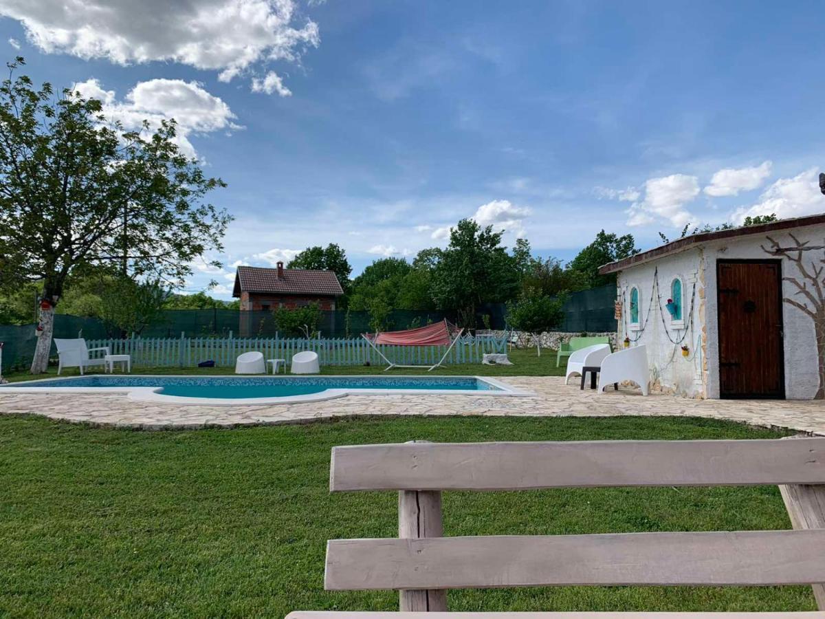 Silent Village Villa With Swimming Pool 莫斯塔尔 外观 照片